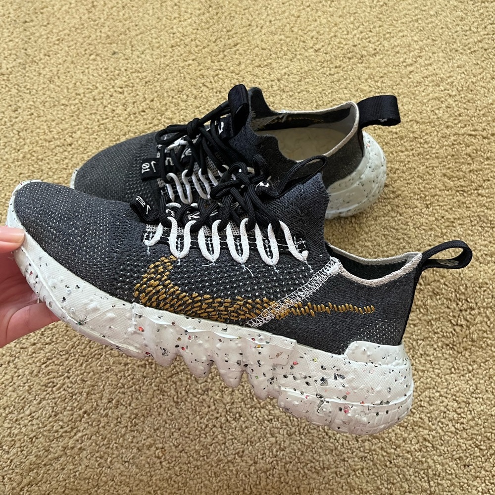 Nike Space Hippie 01